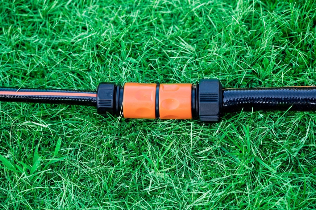 BLACK+DECKER 2-Way Coupling for Garden Hose